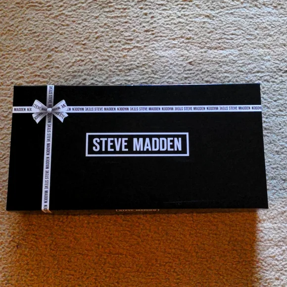 Steve Madden Gift set. - Picture 7 of 7